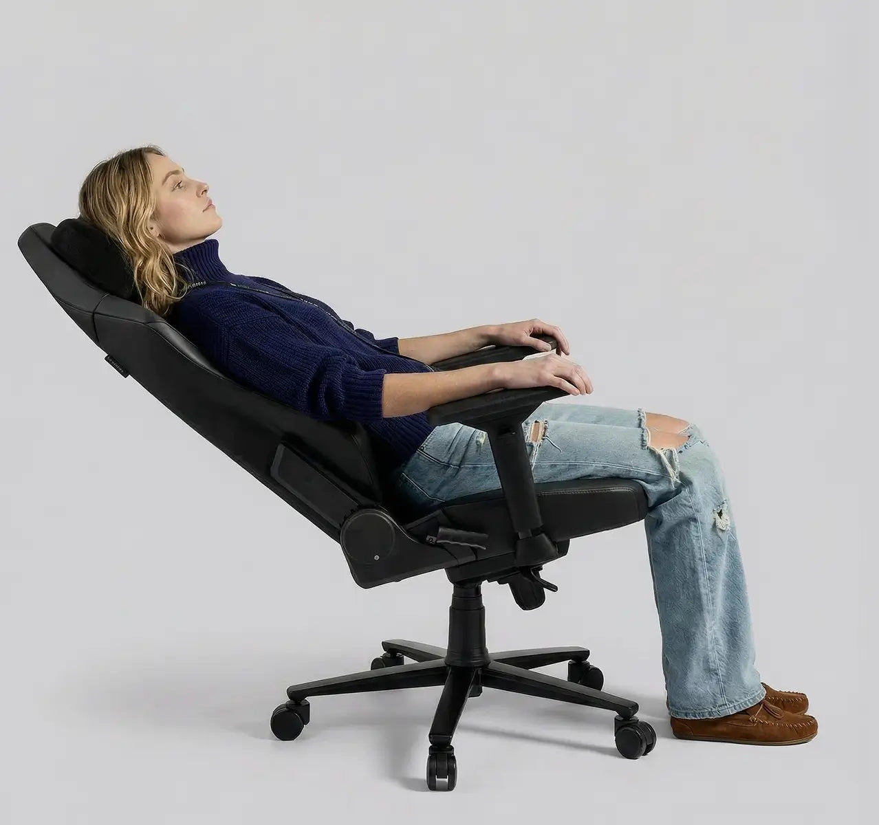 Comfortable reclining gaming chair for adults